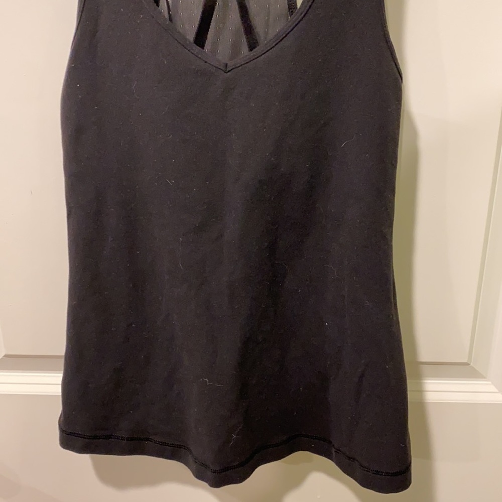 Lululemon Built In Bra Top With Mesh Back - Picture 3 of 13